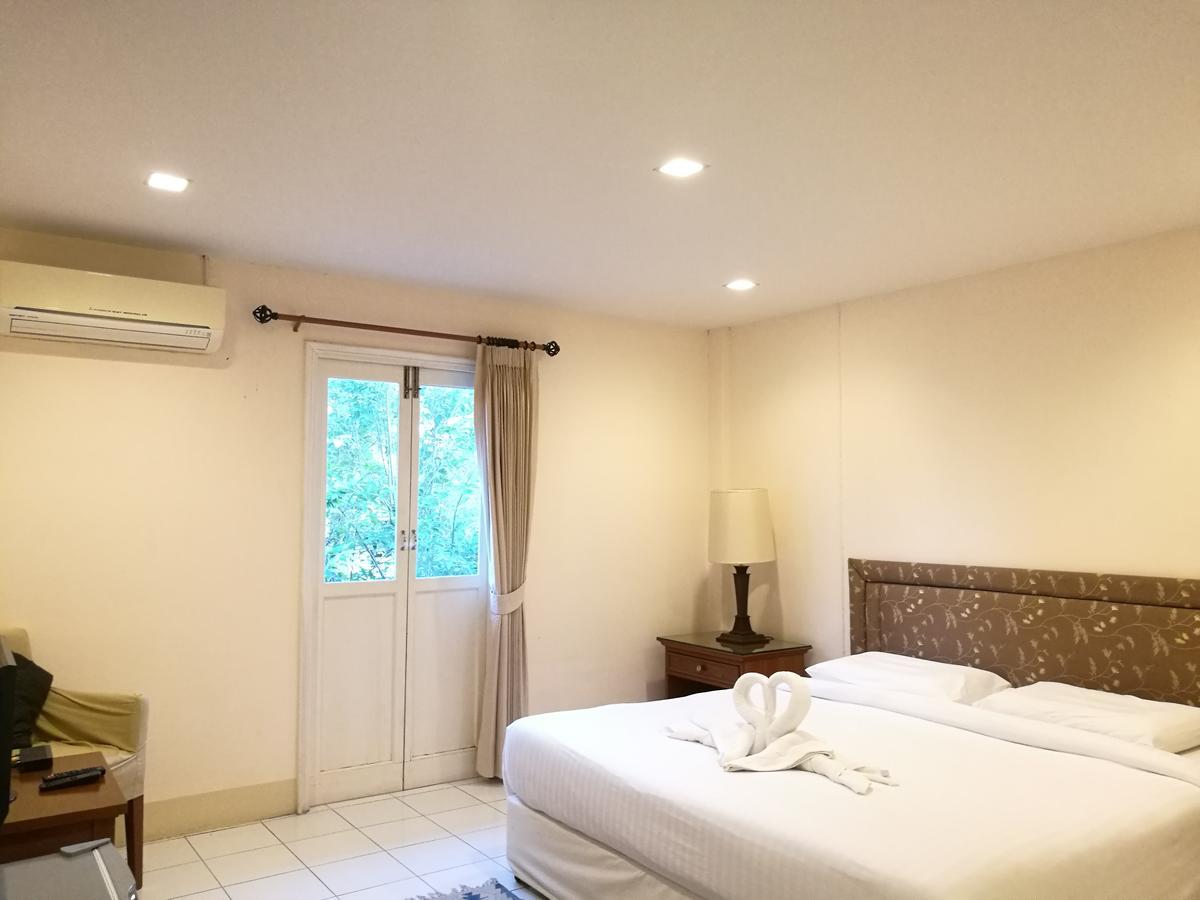 Oasis91 Resort & Restaurant Hatcsauszamran Kültér fotó